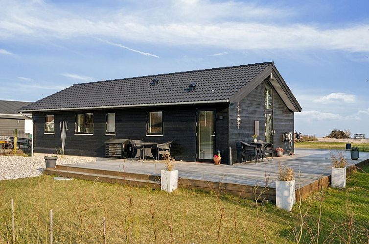 Vakantiehuis "Viveke" - 10m from the sea