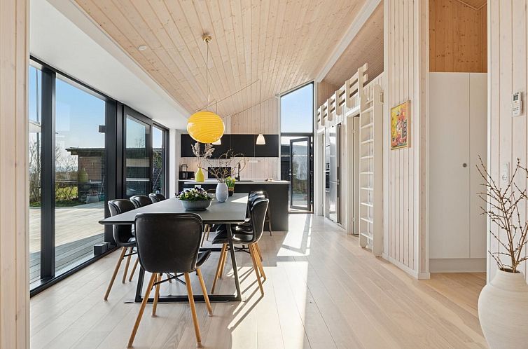 Vakantiehuis "Viveke" - 10m from the sea