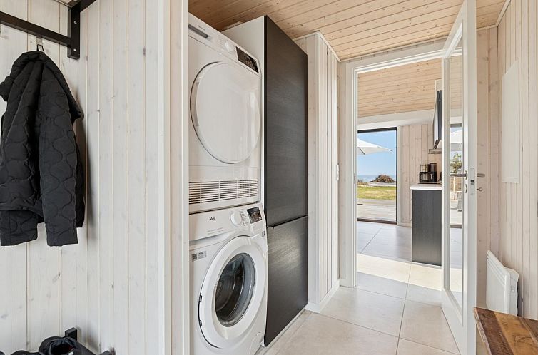 Vakantiehuis "Viveke" - 10m from the sea