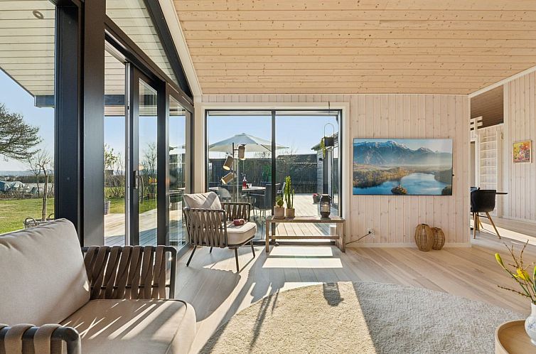 Vakantiehuis "Viveke" - 10m from the sea