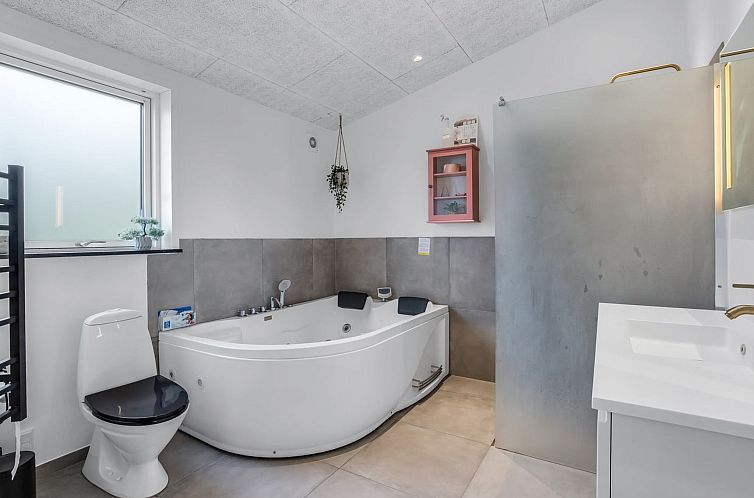 Vakantiehuis "Fin" - 150m from the sea