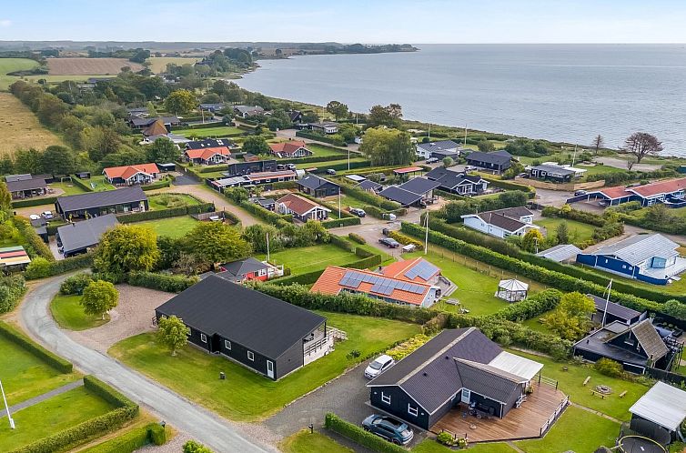 Vakantiehuis "Fin" - 150m from the sea