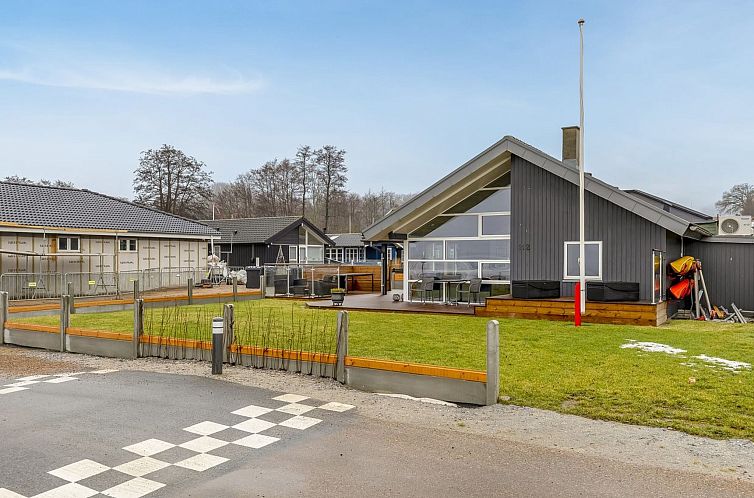 Vakantiehuis "Ioar" - 10m from the sea
