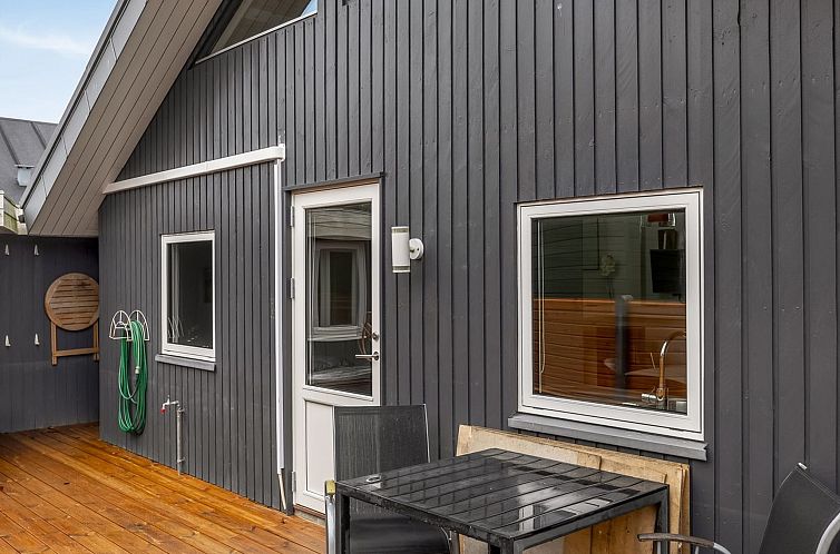 Vakantiehuis "Ioar" - 10m from the sea