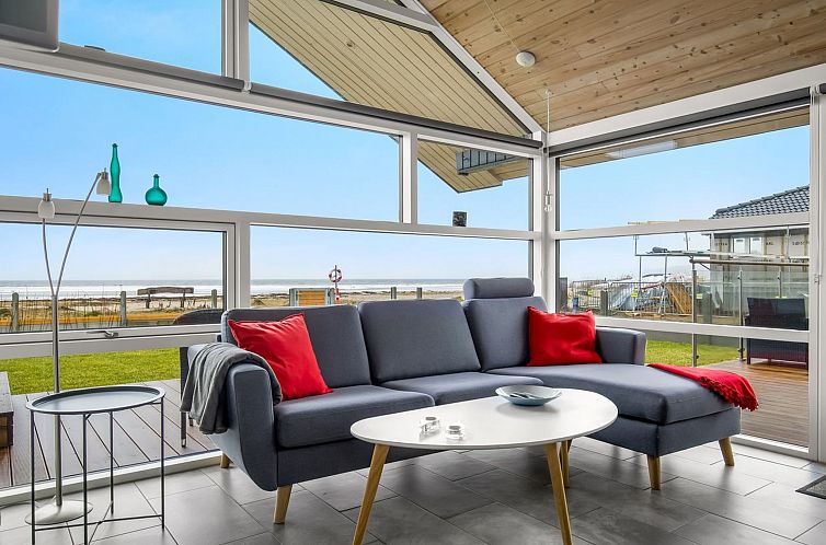 Vakantiehuis "Ioar" - 10m from the sea