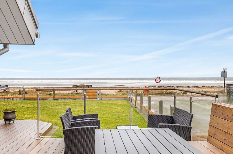 Vakantiehuis "Ioar" - 10m from the sea
