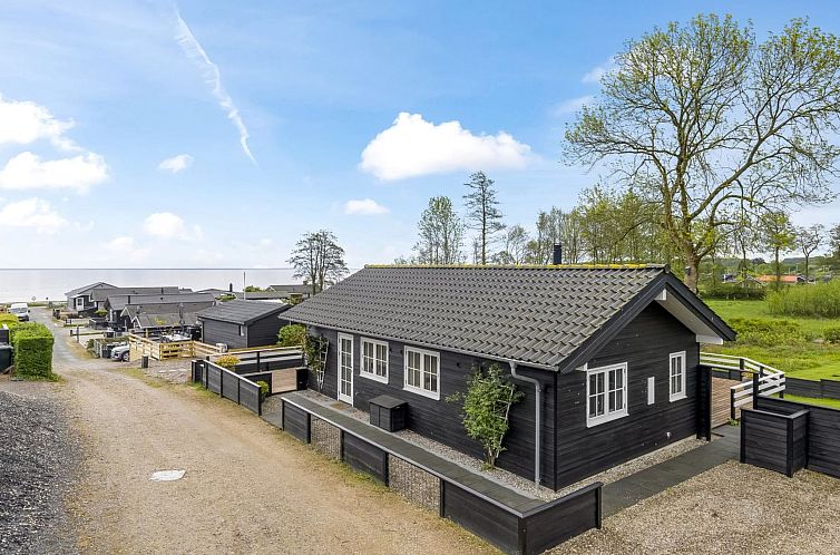 Vakantiehuis "Marlien" - 65m from the sea