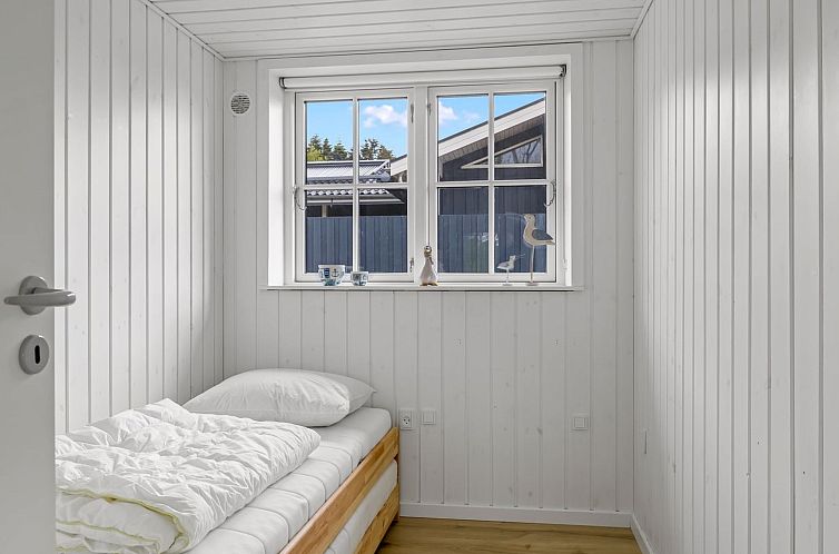 Vakantiehuis "Marlien" - 65m from the sea