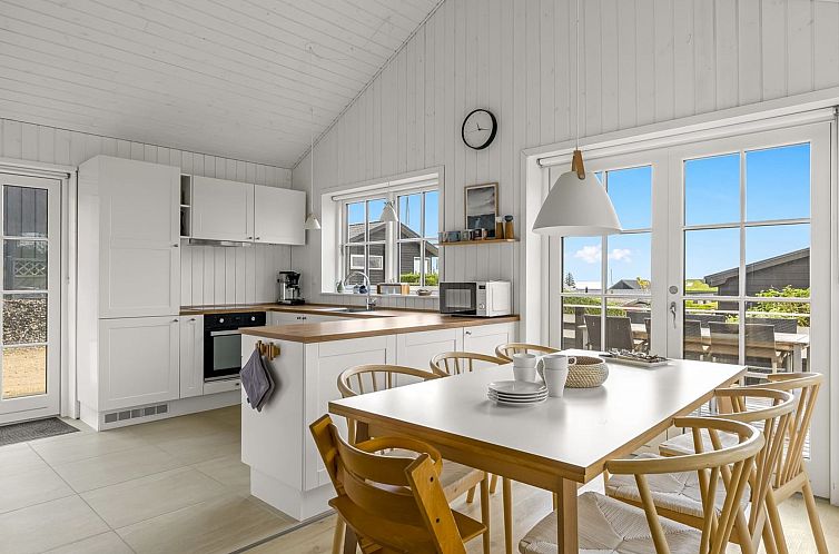 Vakantiehuis "Marlien" - 65m from the sea