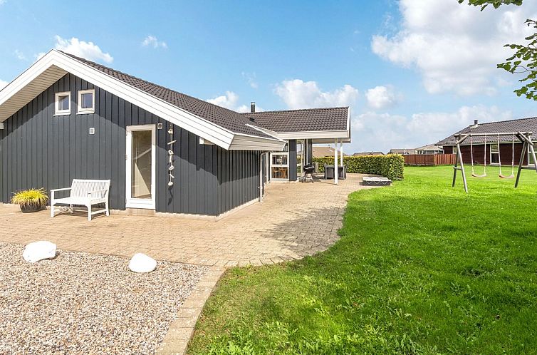 Vakantiehuis "Amilla" - 150m from the sea