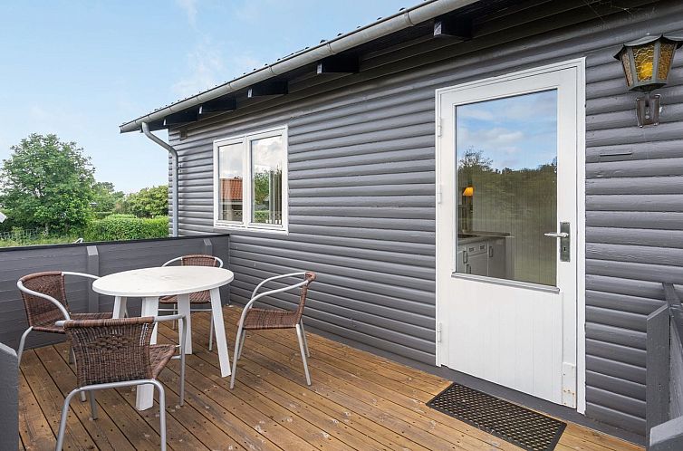 Vakantiehuis "Amilla" - 150m from the sea