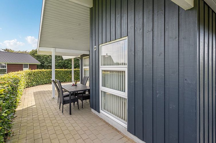 Vakantiehuis "Amilla" - 150m from the sea