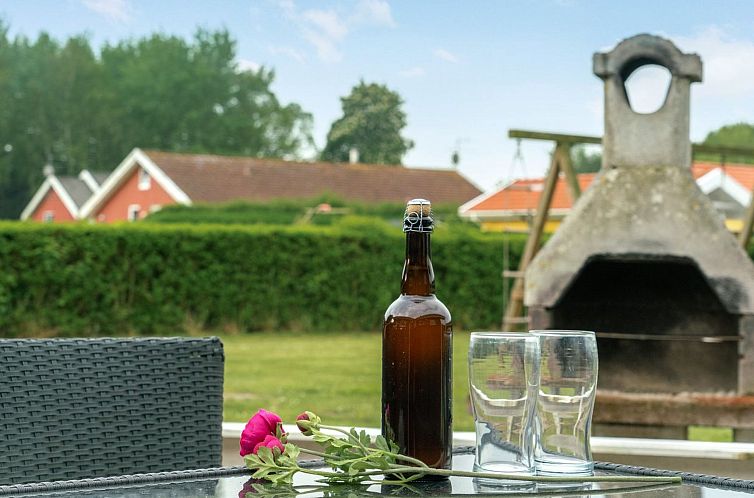 Vakantiehuis "Folke" - 250m from the sea