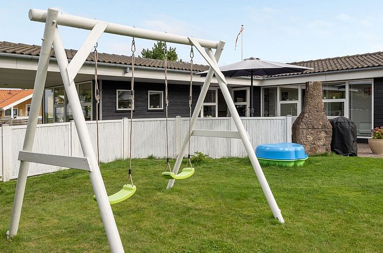 Vakantiehuis "Gull" - 150m from the sea