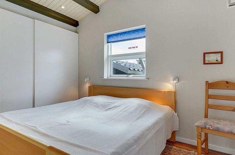 Vakantiehuis "Gull" - 150m from the sea