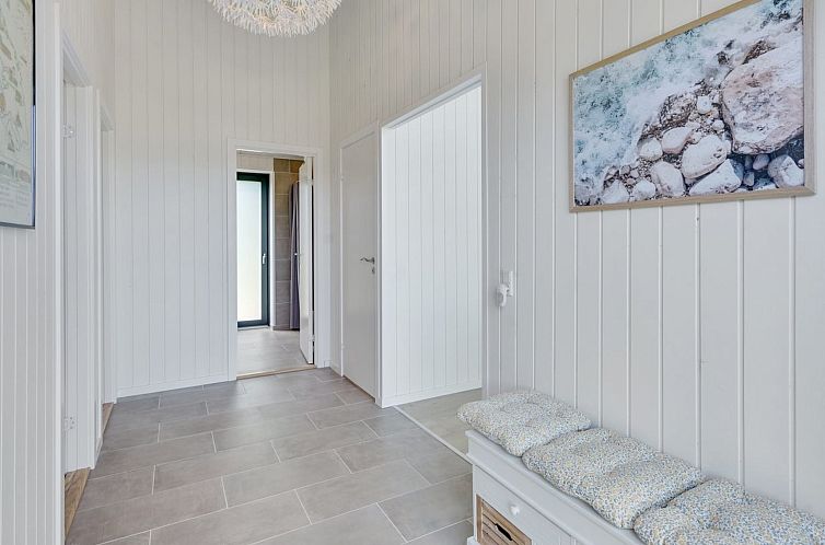 Vakantiehuis "Akira" - 250m from the sea