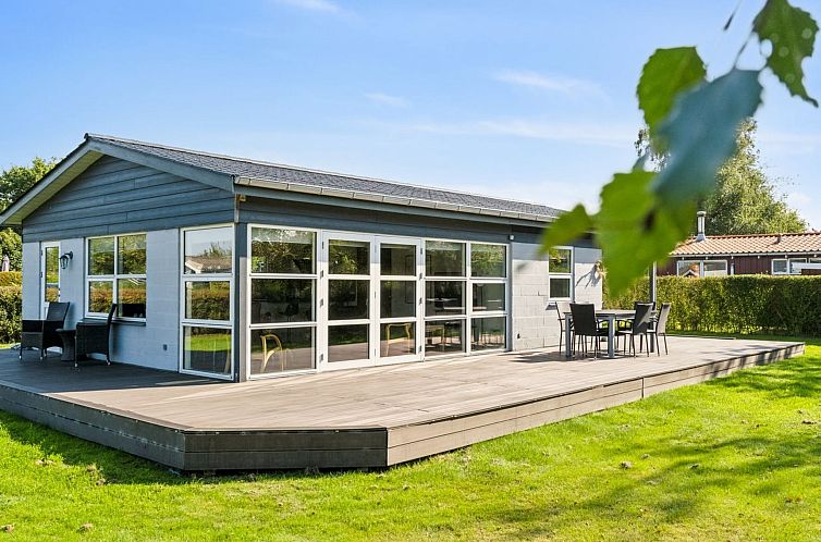 Vakantiehuis "Todor" - 150m from the sea