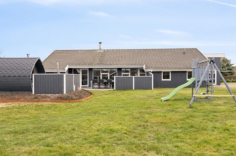 Vakantiehuis "Akira" - 250m from the sea