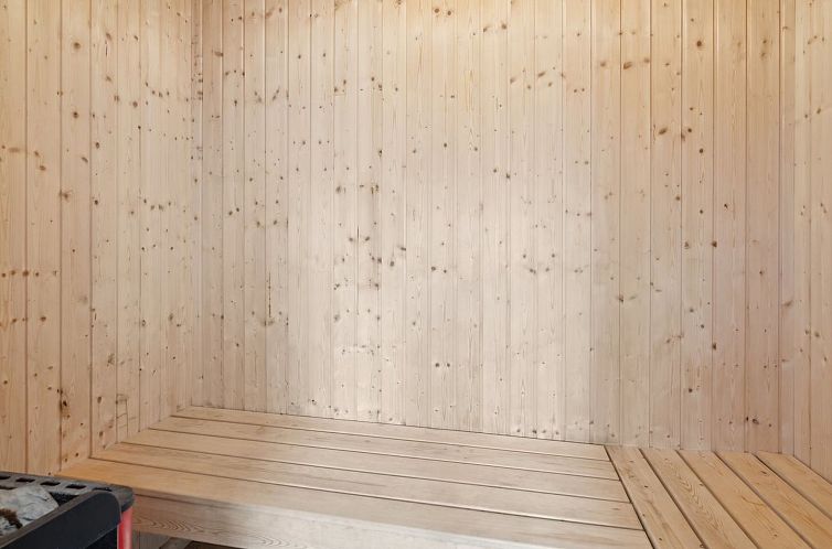 Vakantiehuis "Matleena" - 200m from the sea