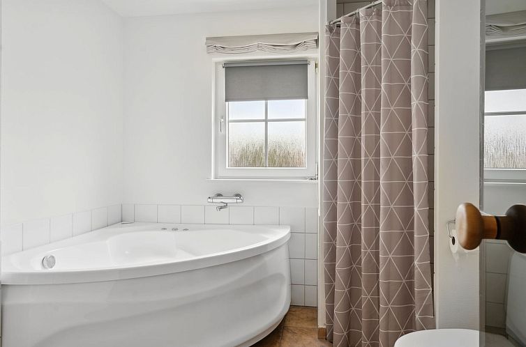 Vakantiehuis "Matleena" - 200m from the sea