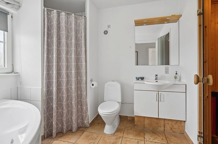 Vakantiehuis "Matleena" - 200m from the sea