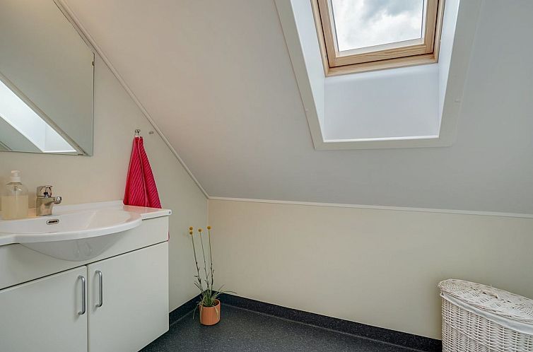 Vakantiehuis "Solvey" - 270m from the sea