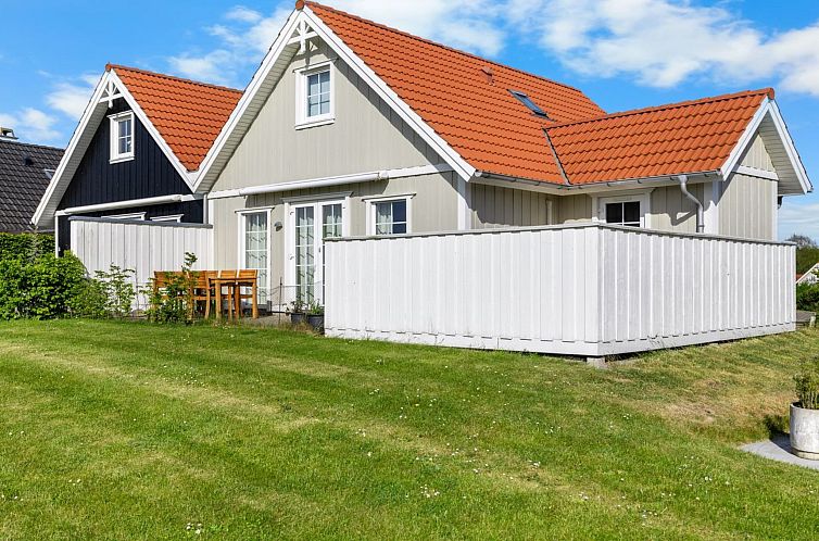 Vakantiehuis "Solvey" - 270m from the sea