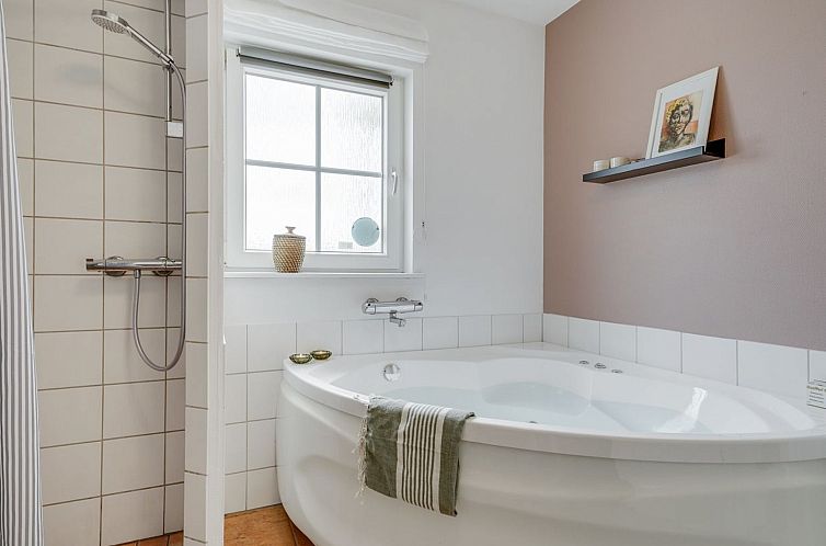 Vakantiehuis "Askan" - 200m from the sea