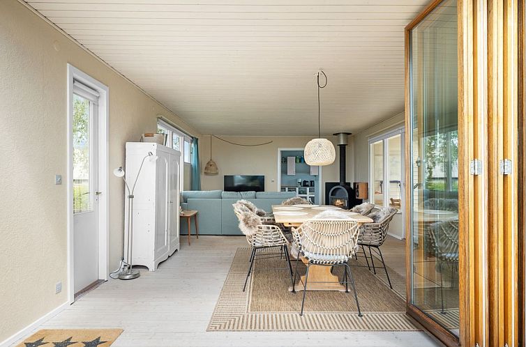 Vakantiehuis "Nis" - 250m from the sea
