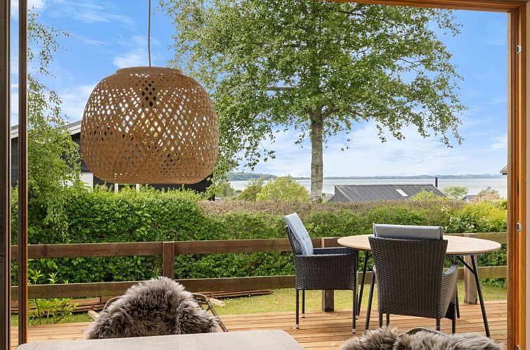 Vakantiehuis "Nis" - 250m from the sea
