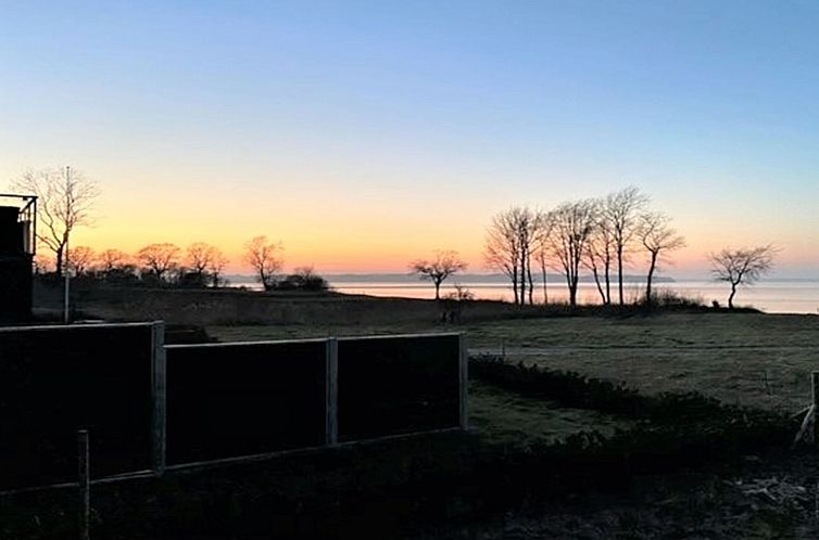 Vakantiehuis "Anny" - 100m from the sea