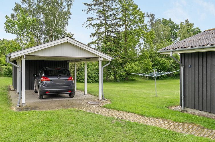 Vakantiehuis "Jaike" - 350m from the sea