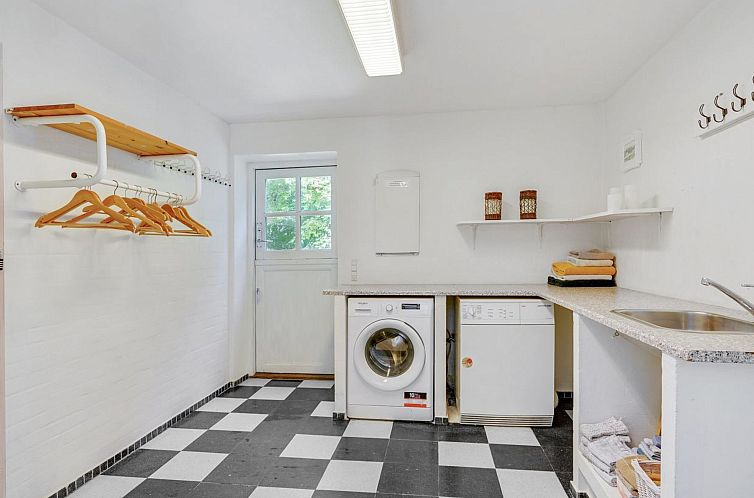 Vakantiehuis "Sirkku" - 320m from the sea