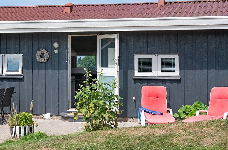 Vakantiehuis "Raija" - 400m from the sea