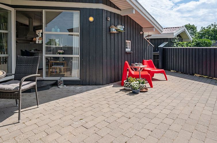 Vakantiehuis "Raija" - 400m from the sea