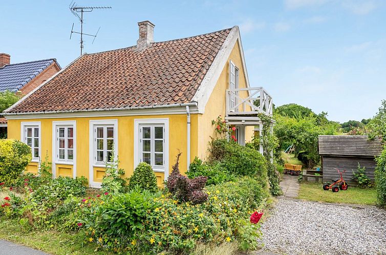 Vakantiehuis "Gytta" - 1km from the sea