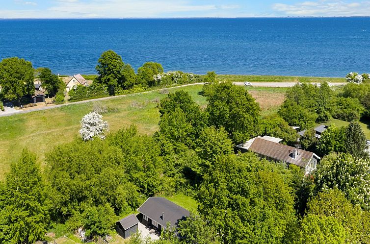 Vakantiehuis "Doris" - 150m from the sea