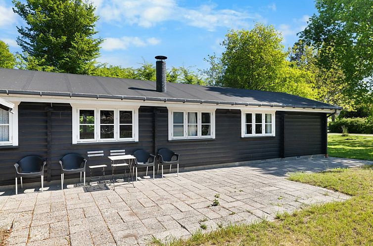 Vakantiehuis "Doris" - 150m from the sea