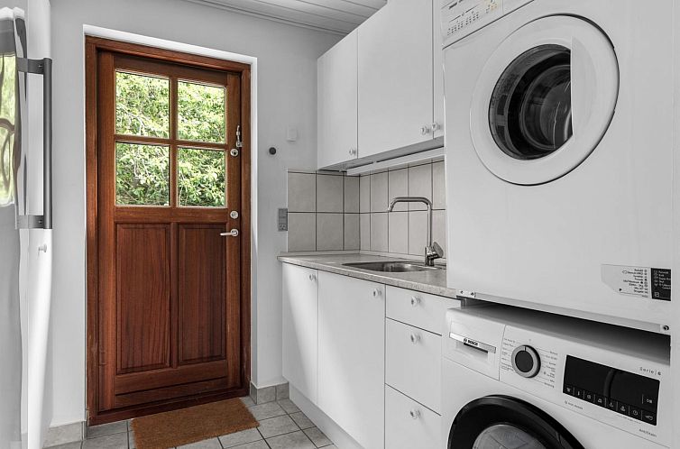 Vakantiehuis "Jorith" - 550m from the sea