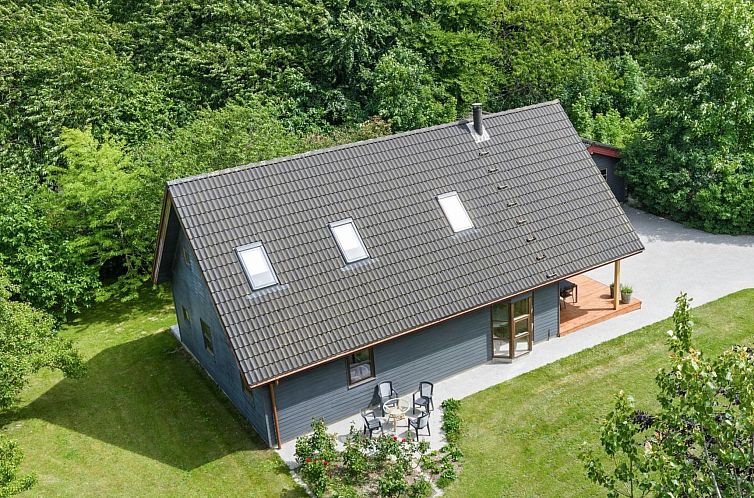 Vakantiehuis "Jorith" - 550m from the sea