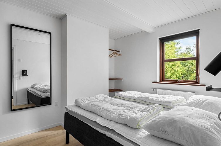 Vakantiehuis "Jorith" - 550m from the sea