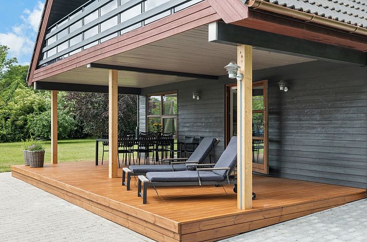 Vakantiehuis "Jorith" - 550m from the sea