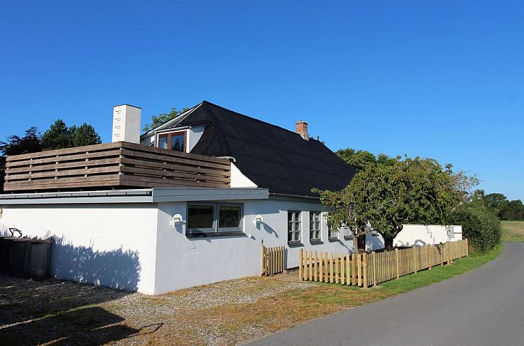 Vakantiehuis "Dana" - 525m from the sea