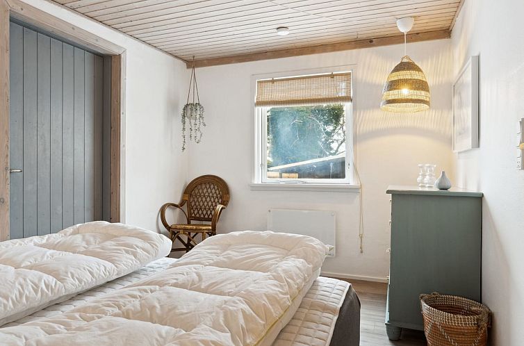 Vakantiehuis "Dana" - 525m from the sea