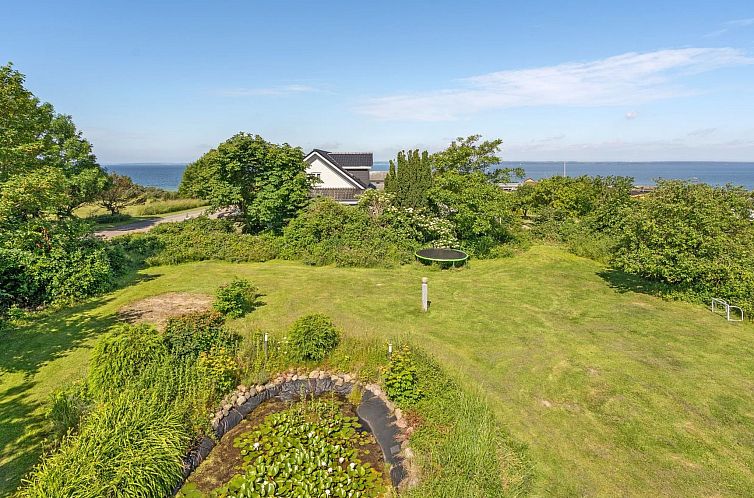 Vakantiehuis "Dvonta" - 170m from the sea