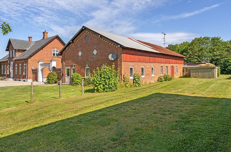 Vakantiehuis "Sirkku" - 320m from the sea