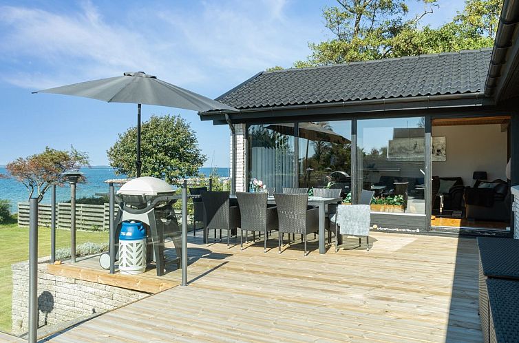 Vakantiehuis "Truels" - 2km from the sea