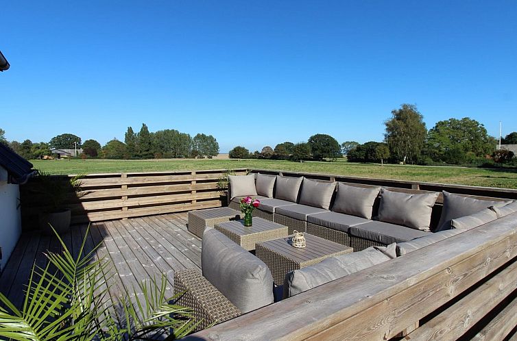 Vakantiehuis "Dana" - 525m from the sea