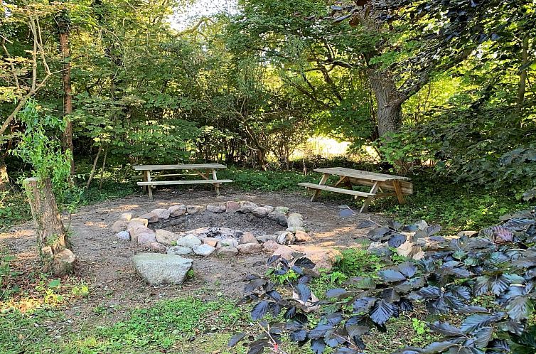 Vakantiehuis "Dana" - 525m from the sea