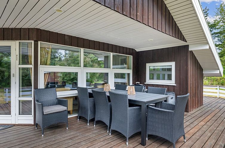 Vakantiehuis "Hennrik" - 240m from the sea